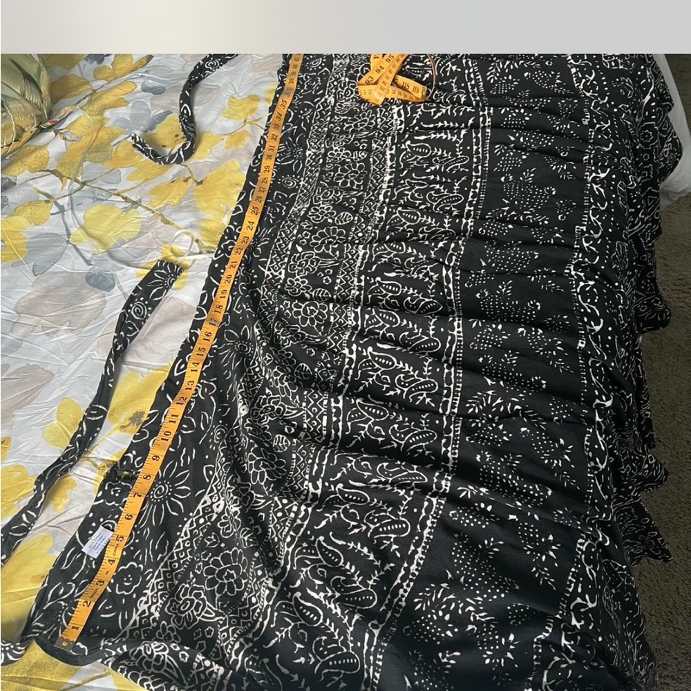 Elegant Black and White Patterned Maxi Skirt - Picture 7 of 8